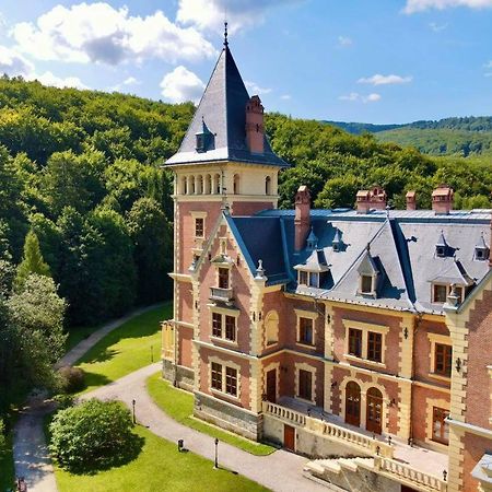 Kastelyhotel Sasvar Resort Parádsasvár Exteriör bild