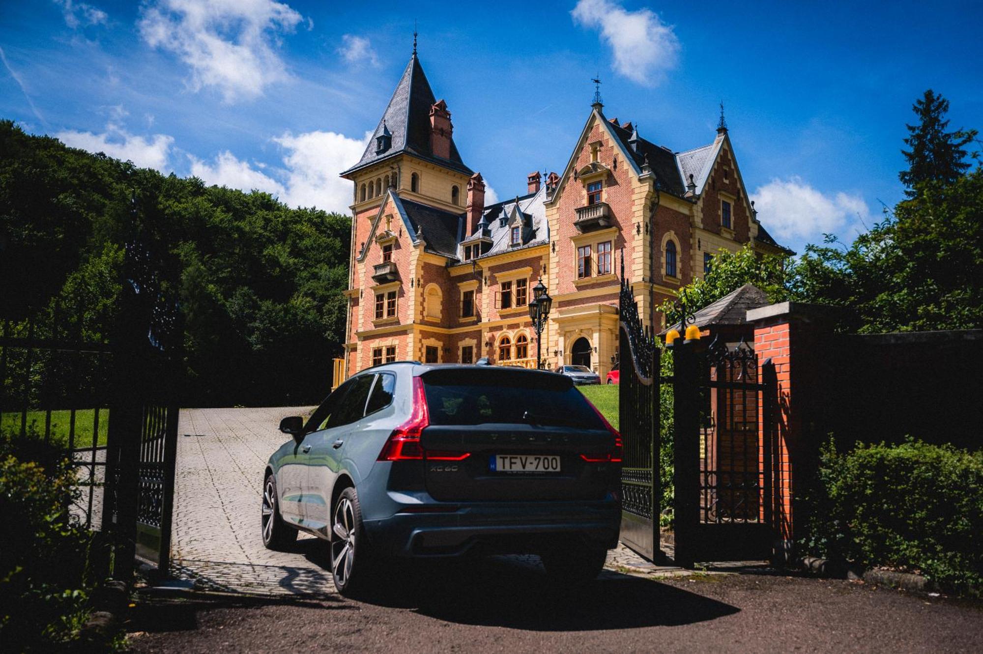 Kastelyhotel Sasvar Resort Parádsasvár Exteriör bild