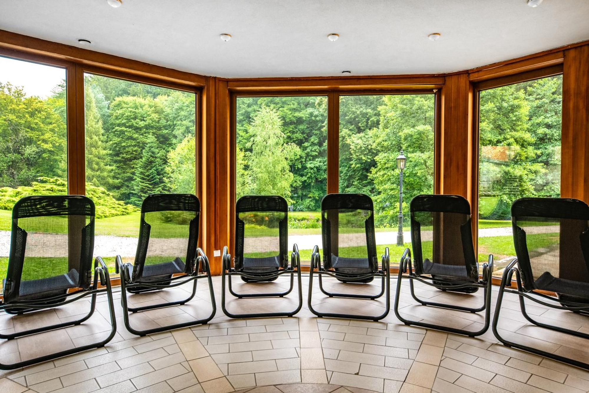 Kastelyhotel Sasvar Resort Parádsasvár Exteriör bild