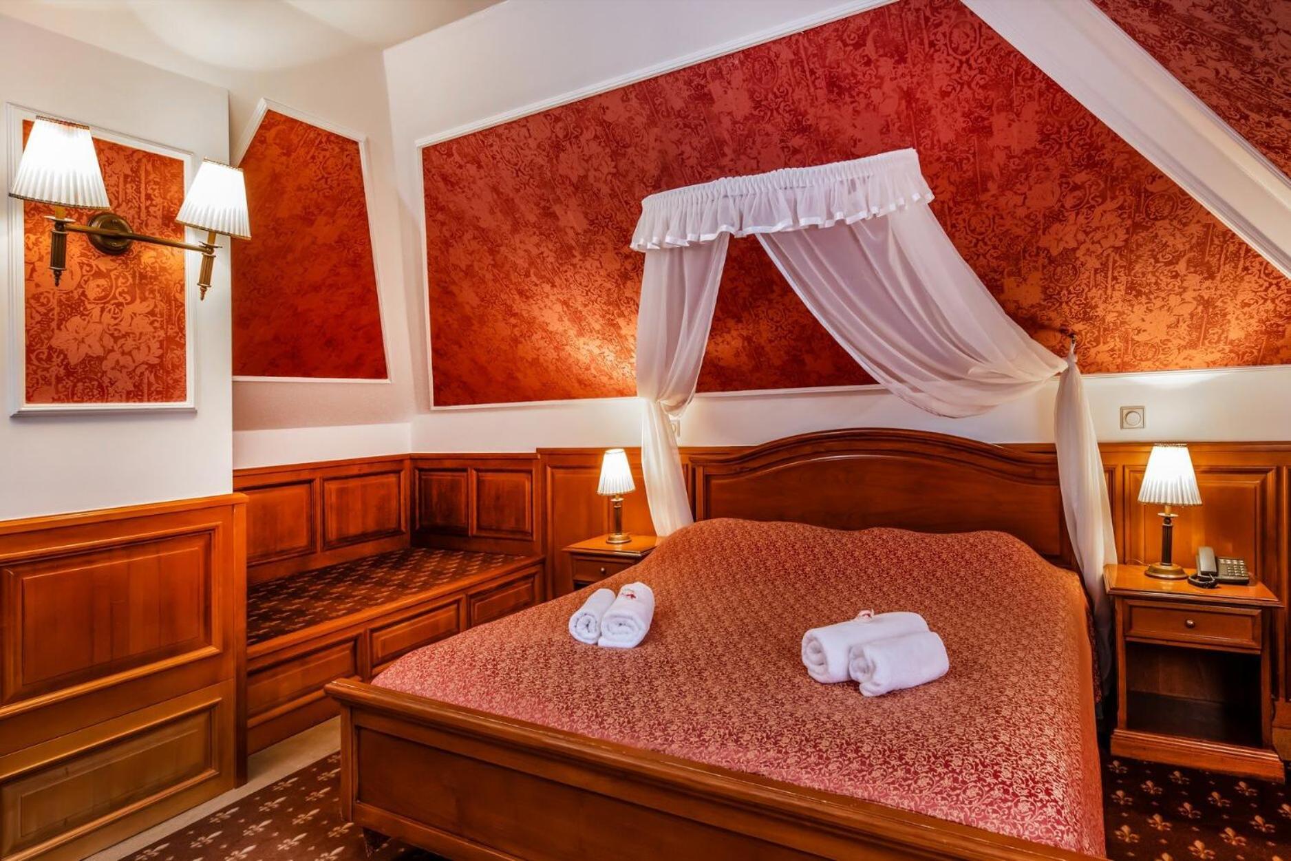 Kastelyhotel Sasvar Resort Parádsasvár Exteriör bild