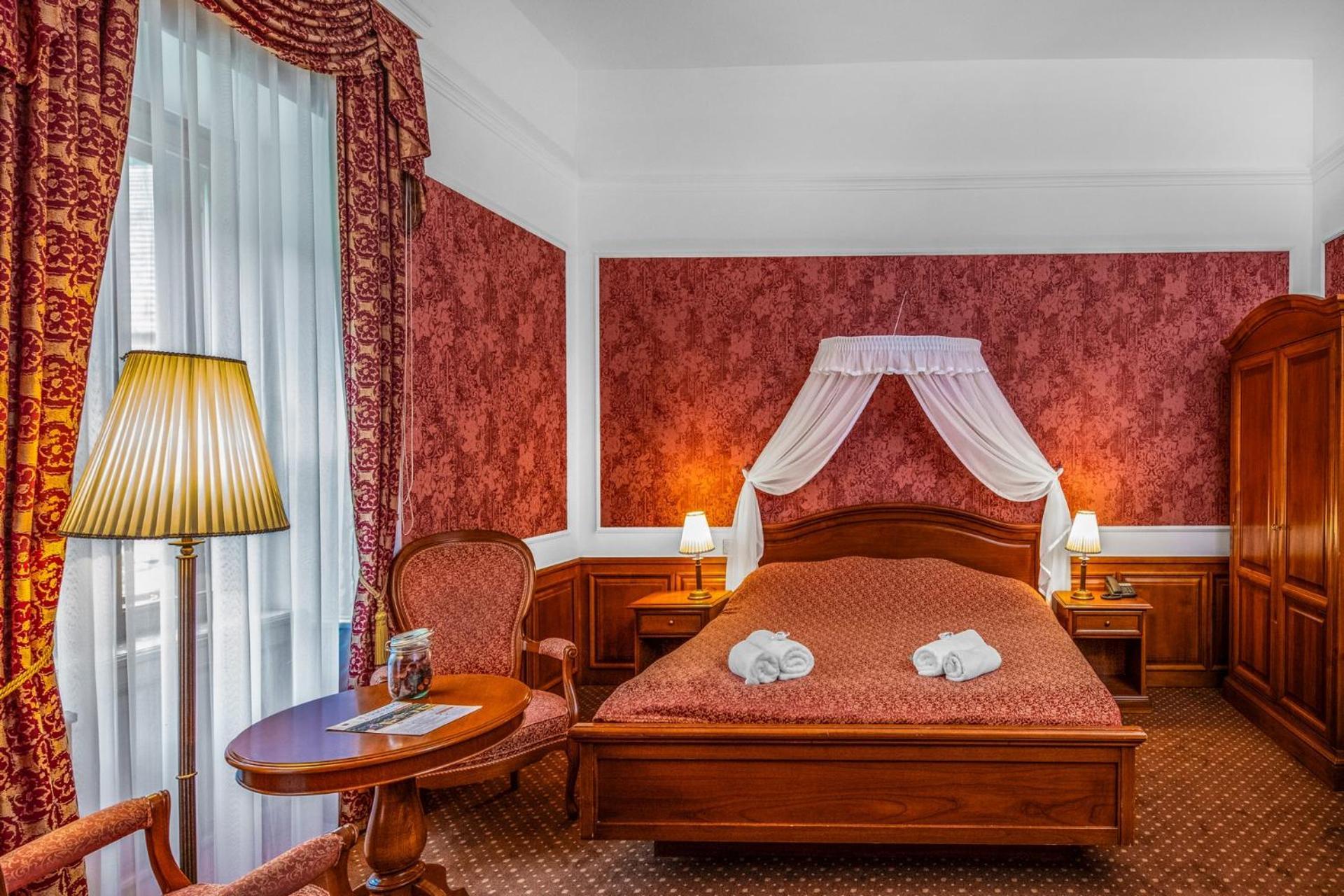Kastelyhotel Sasvar Resort Parádsasvár Exteriör bild